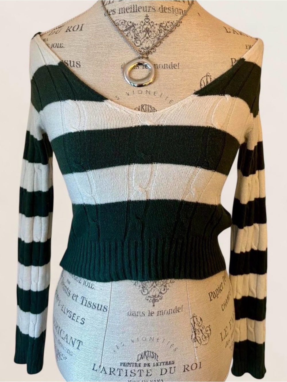 Off-the-Shoulder Striped V-Neck Sweater in Dark Green and Cream